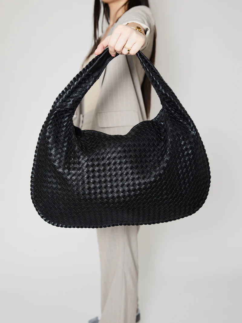 GROSSE SCHWARZE LEDERTASCHE – EMANUELA DELLUCCI™️